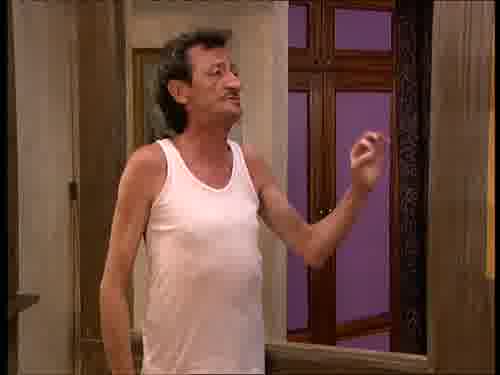 Que seáis felices.
(AMBOS) Que sí.