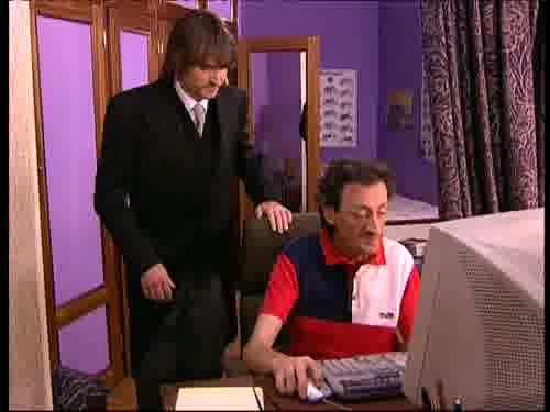 Oye, necesito una webcam para que
me vean en Internet cuando chateo.
