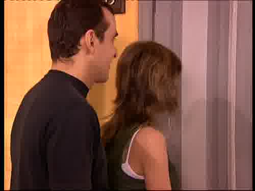 -Hola.
-Necesitamos tu casa mañana.