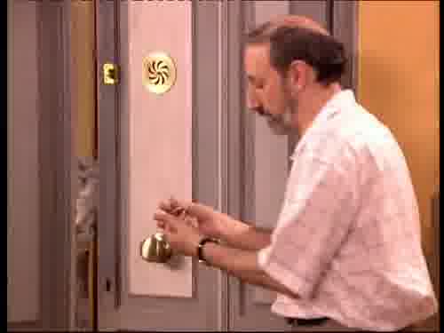 -¡Señor Cuesta!
-Vicenta, ¿qué hace usted aquí?