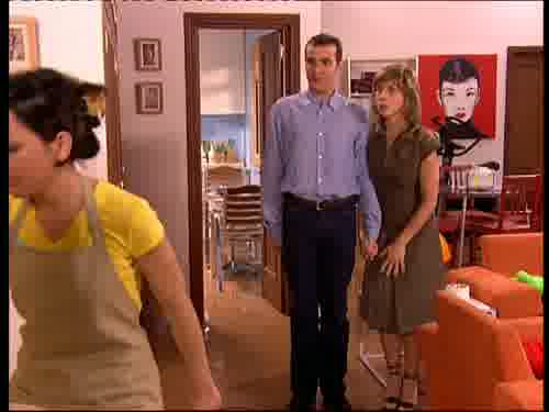 -Hola, buenos días.
La están esperando.