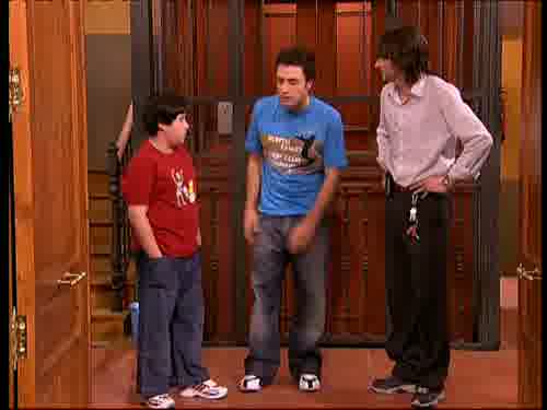 -Ni encima, ni debajo.
-Joder.