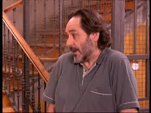 -Que no, yo no hago nada, porque...
¿Qué hago con los niños?