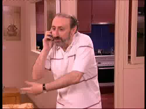 -¡Y dale! Que necesito estar sola.
Si tú aquí te vas a aburrir.