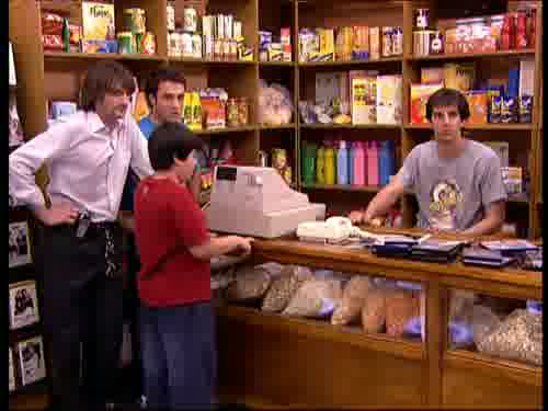 -Vosotros tres sois...
¡Fuera de aquí! ¡Fuera!