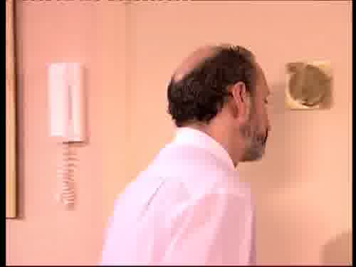 -Hola.
-¡Qué guapo, Juan!