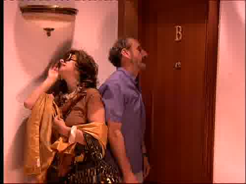 ¿Por qué tarda tanto?
-¿Eh? Juan, uf, relájate.