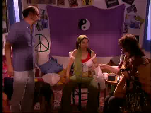 Solo hemos venido a darte un beso.
-¿Y los rastaf... tus amigos?