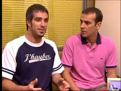 -Sí. Es que el juez también es gay.
-Es como estar en familia.