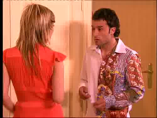 -Me están entrando ganas
como de romper algo.