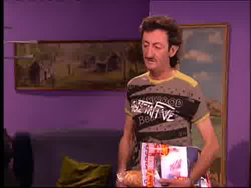 Hola, señor Juan.
-Emilio.