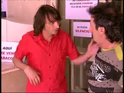 -Emilio, ¿me dejas aquí
como un juguete roto?