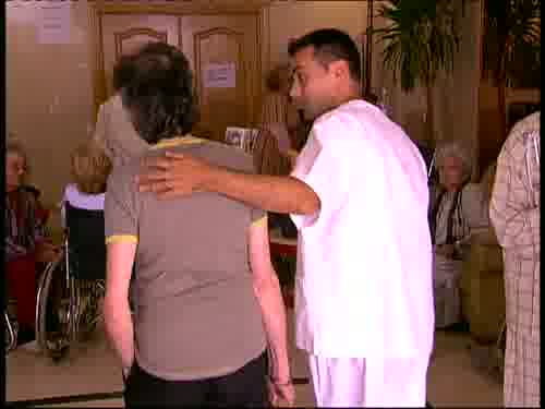 -Adiós, hijo. Pásalo bien.