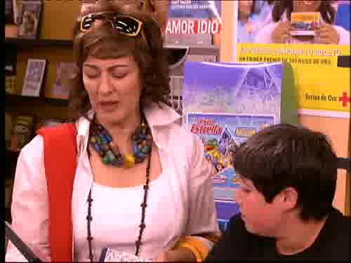 -Mamá, ¿tú que haces
alquilando pelis para niños?