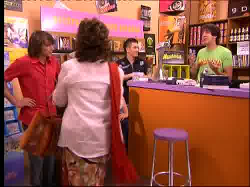 -Emilio, ¿te pasa algo?
Tienes mala cara.