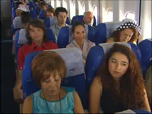 -¿Qué ha dicho de las rampas?
-Que la cierran porque despegamos.