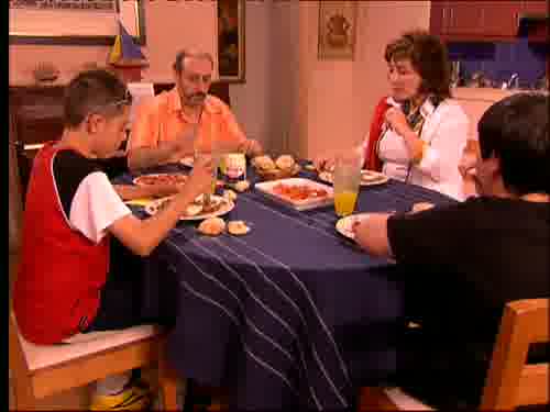 -Bueno. ¿Qué tal, Chechu?
¿Está todo rico?