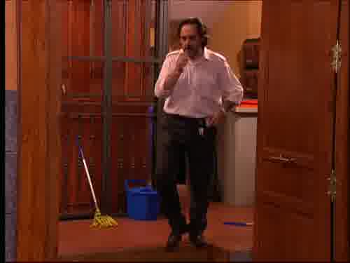 -Hola, hijo.
-¿Esto qué es?