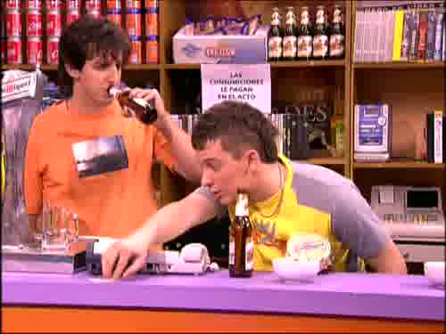 -Los veo.
-Es que la azafata está muy buena.