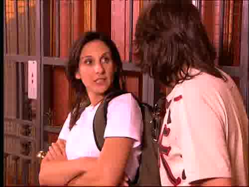 -¡Ni somos pareja ni nada! Somos
como Chenoa y Bisbal, no nos vemos.