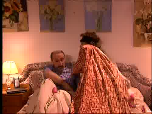 -Eh, ¿qué os han dicho de taladrar
las paredes?