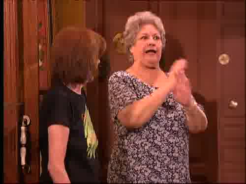 -¡Que no! ¡Que lo han dejado ahí!
-¿Quién?