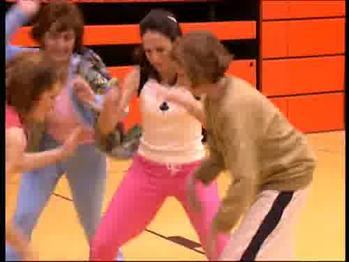 -Toma, Alicia, tira.
-No puedo.