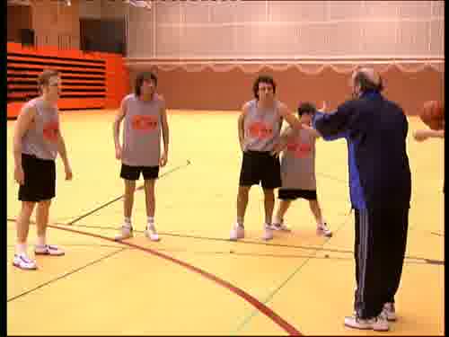 -Si tengo hueco tiro yo, ¿no?
-Esto es un deporte de equipo.