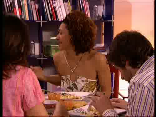 -¿Dónde lo has comprado?
Porque tú no sabes cocinar.