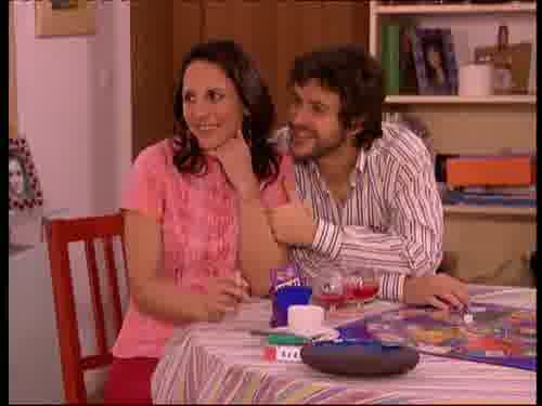 -Esto se hunde, ¡esto se hunde!
-Hay que celebrarlo.