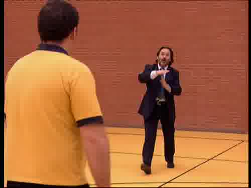 -Eh, que he pedido tiempo.