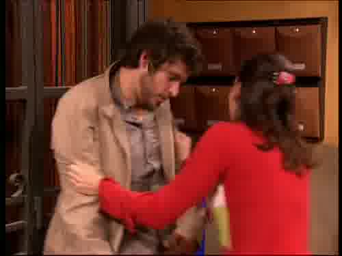 -Joder, ¿qué pasa? Que me mareo.
-¿Por qué? No pasa...