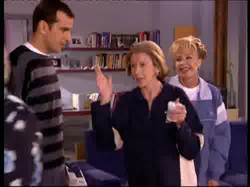 -De nada, ¿eh?
(LAS TRES) -Gracias.