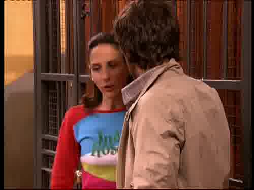 -Apúntate, tú eres muy tocho.
-Que no me gusta el baloncesto.