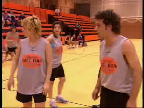 -Por favor, hacemos deporte.
-Siempre lo mismo...
