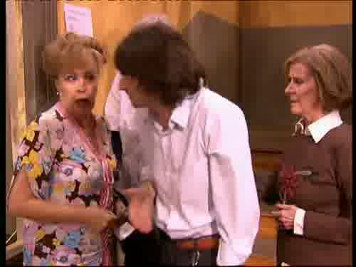 ahora que encuentro la profesora,
debimos apuntarnos todos.
