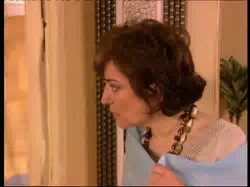 Hola, ¿qué tal?
-Ay, dame un beso, consuegra.