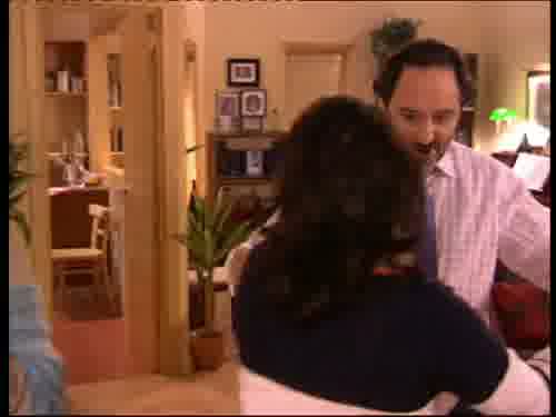 -La verdad es que me siento...
-Emocionada, como yo.