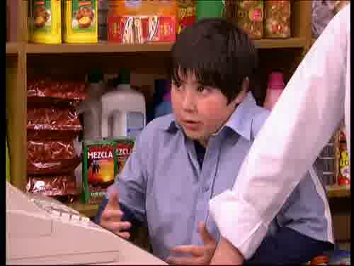 -¿Quieres que con ella
me lo monte aquí?