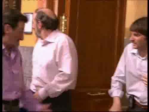 -Por eso digo.
-El tío de la bolsa se ha ido.