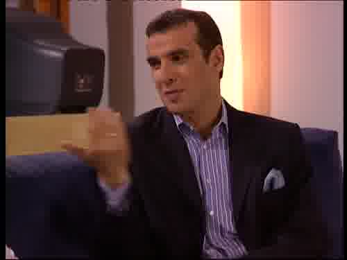 (Suena el timbre)
Por esto echo de menos a Fernando,