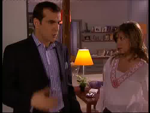 -Basta con bajar al video club
y darnos un beso delante de éstos,