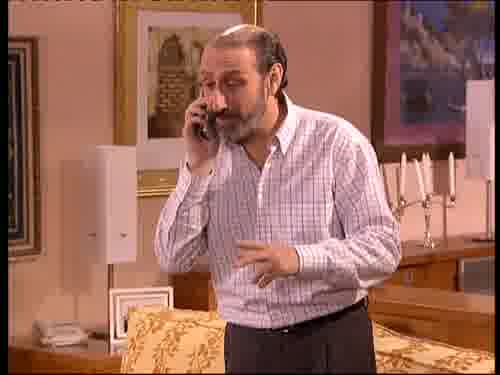 -El dinero que nos robasteis,
tenemos al portero.