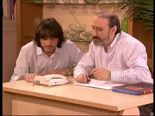 -¿Podemos hacer una transferencia?
-¿Es imbécil?