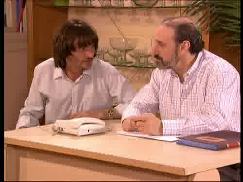 -Bueno, vamos a votar.
-Saben quiénes somos...