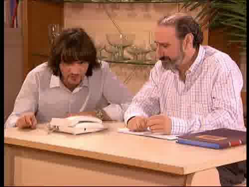 -Hijos de puta,
os vais a quedar con el dinero.