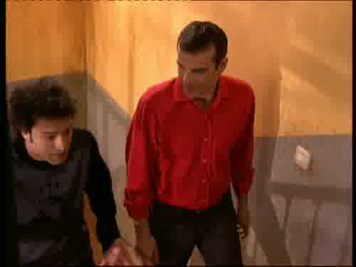 -Bueno, especial no,
es una amistad.