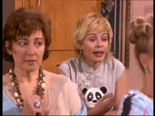 -De uno nada. A doña Juana
también le pegaron un tirón,