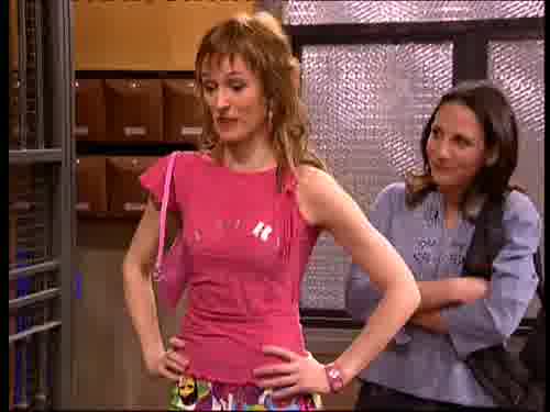 -¿No le has dicho
que estamos saliendo?