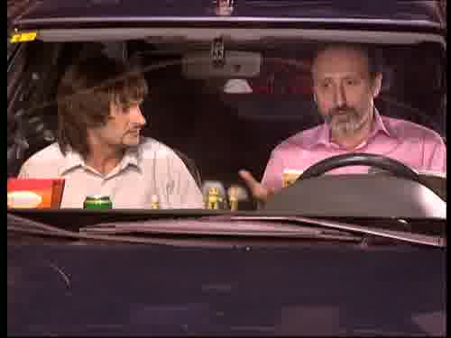 -Amparo es la sobrina
de la tía Carmen.